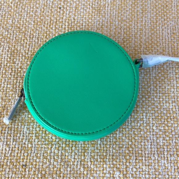 New AWAY- The Circle Zip Pouch - Picture 7 of 8